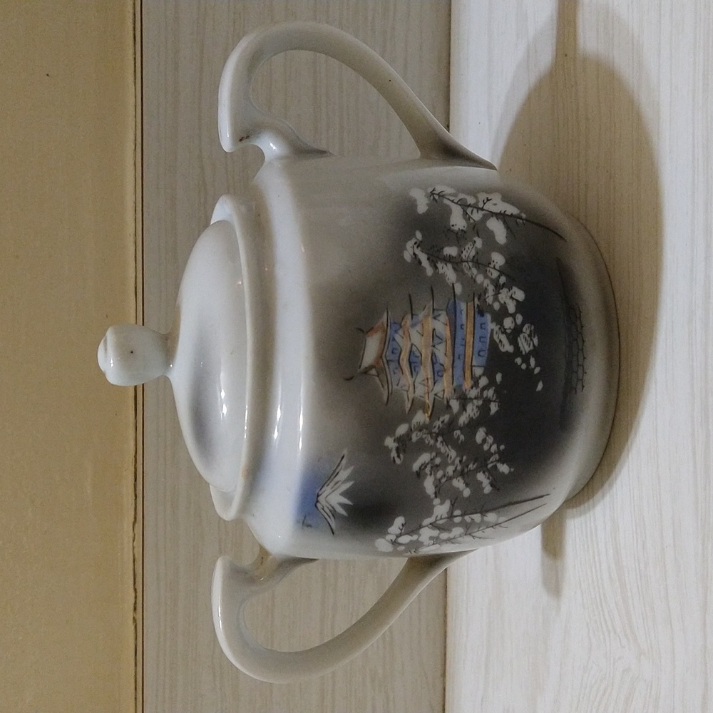 Vintage Kutani Hand Painted Manna China Made in Japan Sugar Bowl